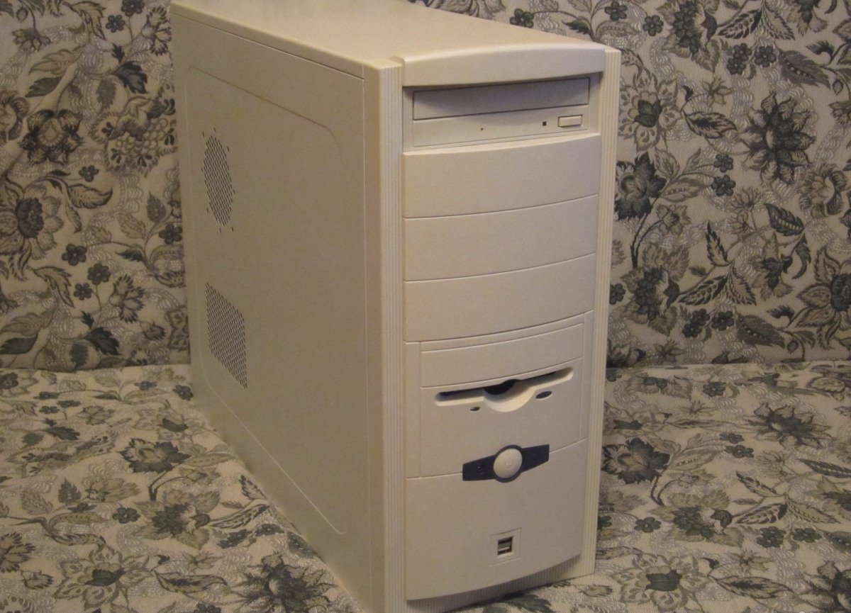 Продам компьютер ОЗУ 2 Гб, 320 Гб в Санкт-Петербурге, Core2Duo 2200 MHz / DDR2 2GB / HDD