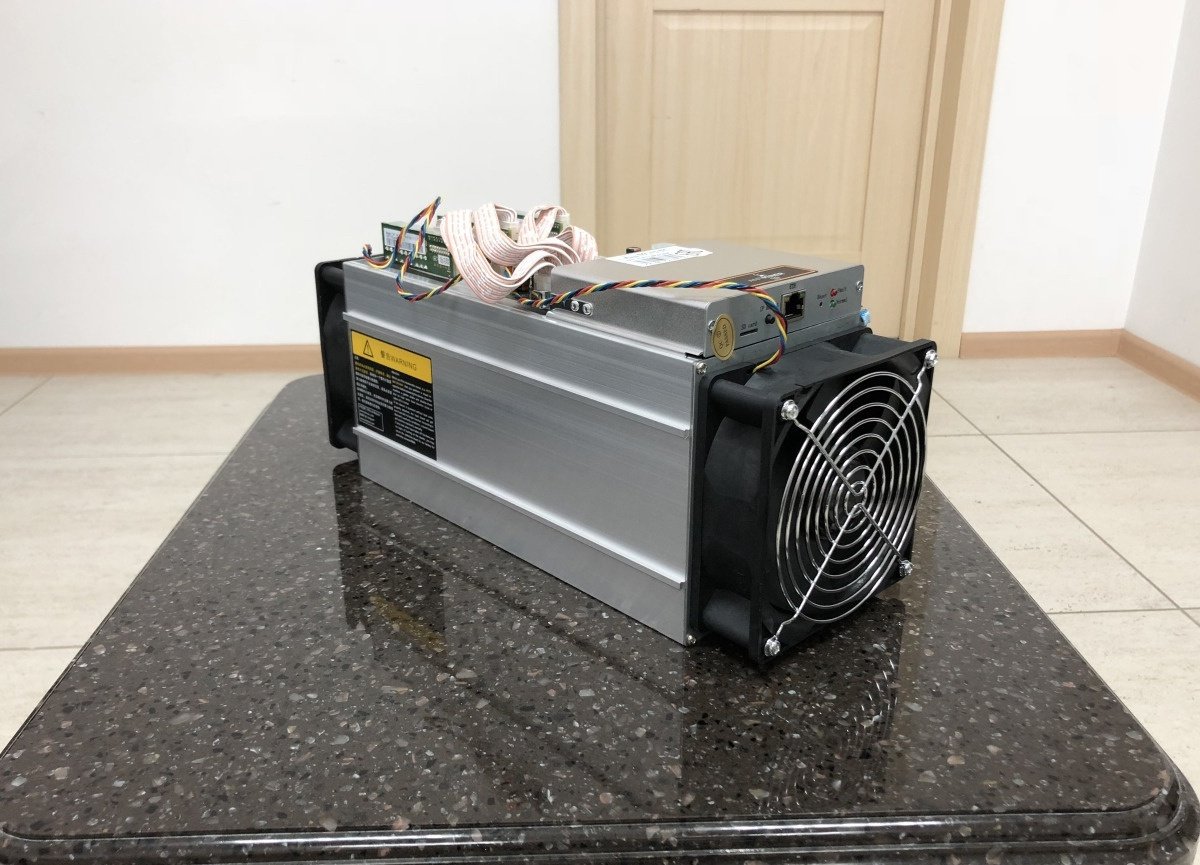 Продам майнинг ферму в Челябинске, Antminer A3 это новое и более производительное