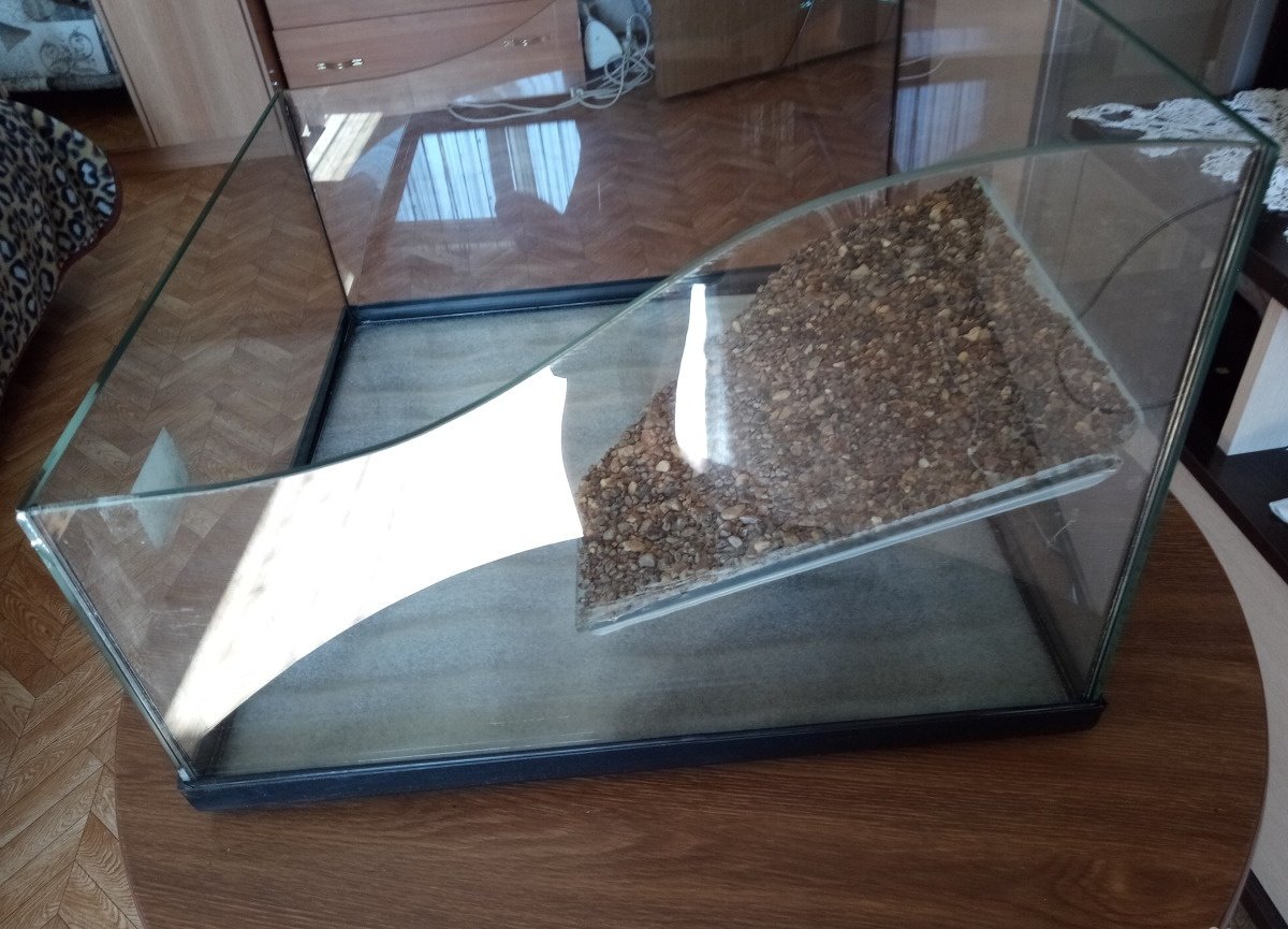 Продам в Краснодаре, Черепашник для взрослой черепахи с берегом, стекло
