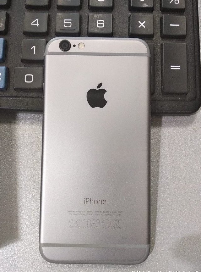 Продам смартфон Apple, iOS, классический в Златоусте, Полный комплект: В отличном