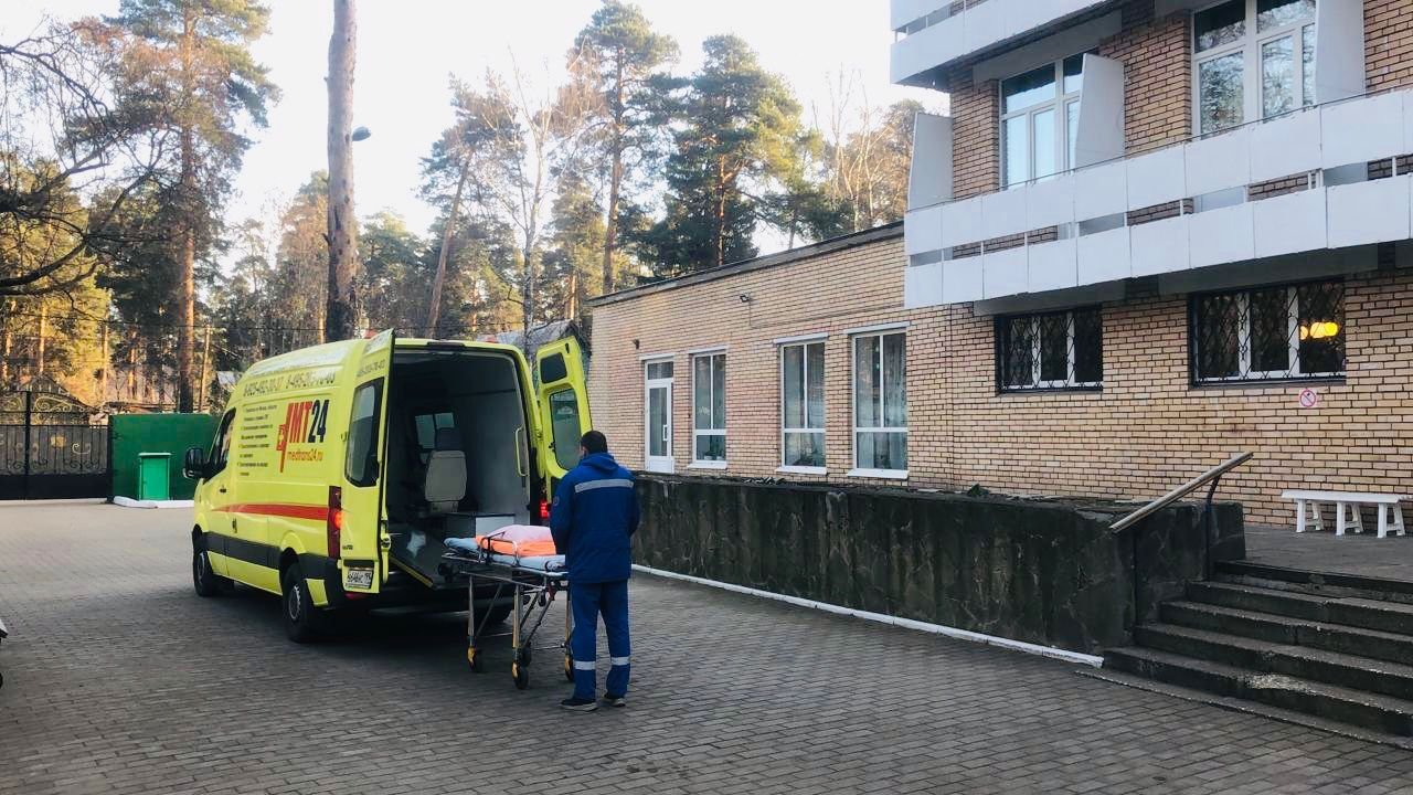 Такси в городе Москва, Перевозка больных из больницы с медицинским сопровождением