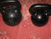 Продам в Самаре, Гири две штуки - одна маленькая, другая еще меньше по размеру но обе
